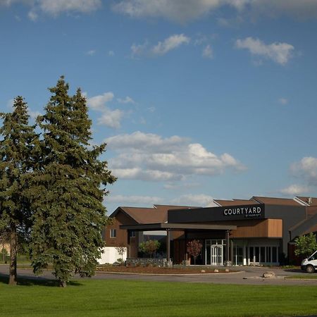 Courtyard By Marriott Lansing Hotel Exterior foto