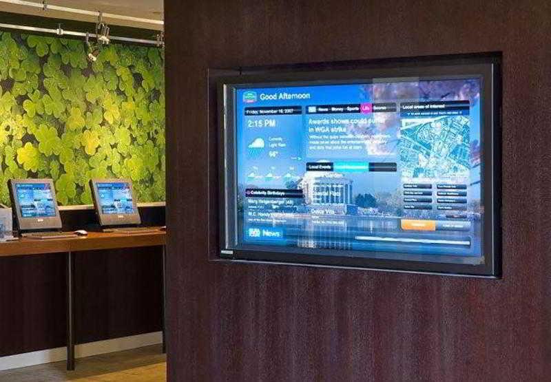 Courtyard By Marriott Lansing Hotel Interior foto
